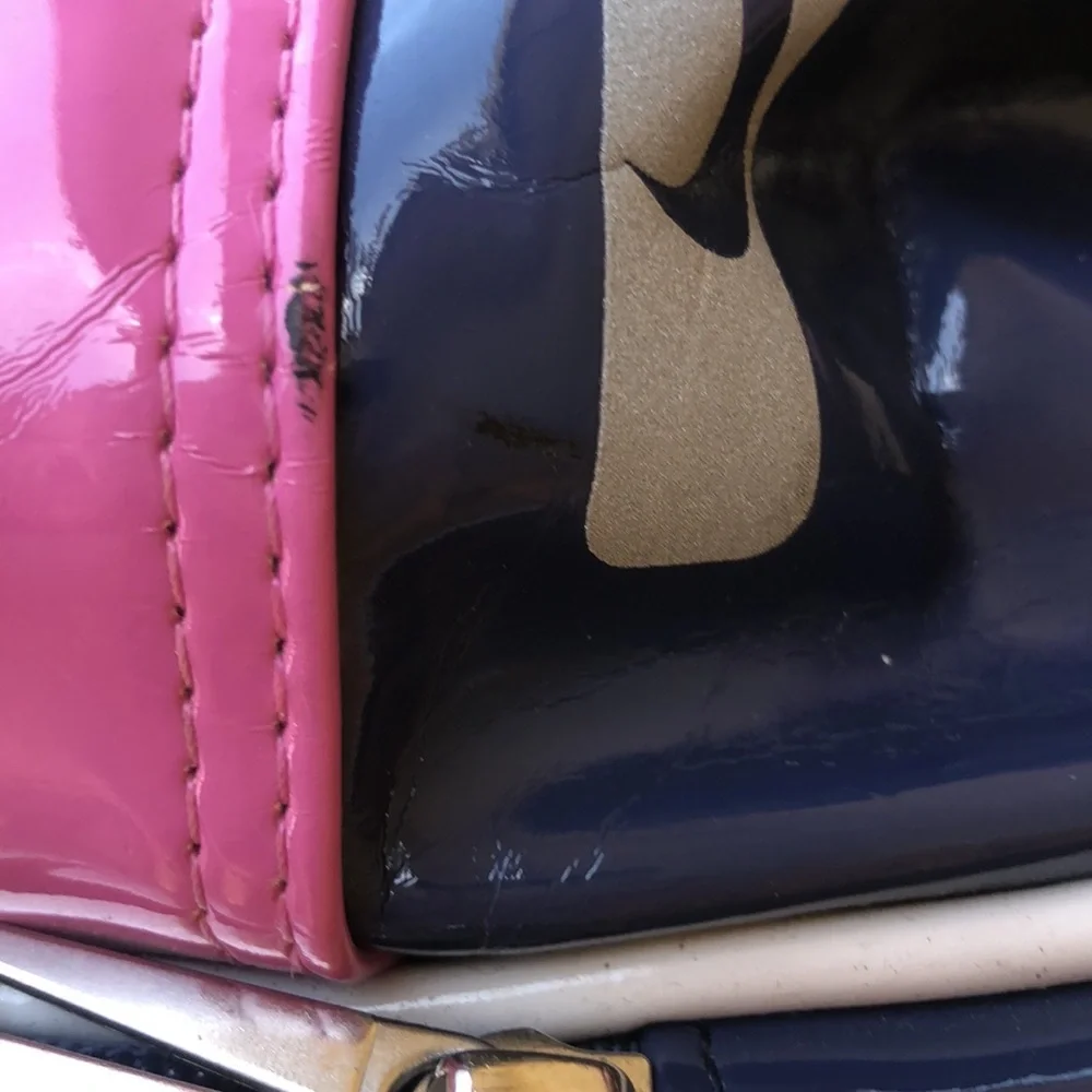 Vintage rare swoosh Nike messenger bag in pink
